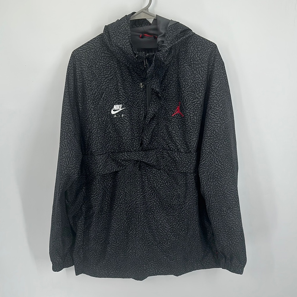 Nike Air Jordan QS Wings 1988 Anorak jacket size large
AJ0428-100 black grey